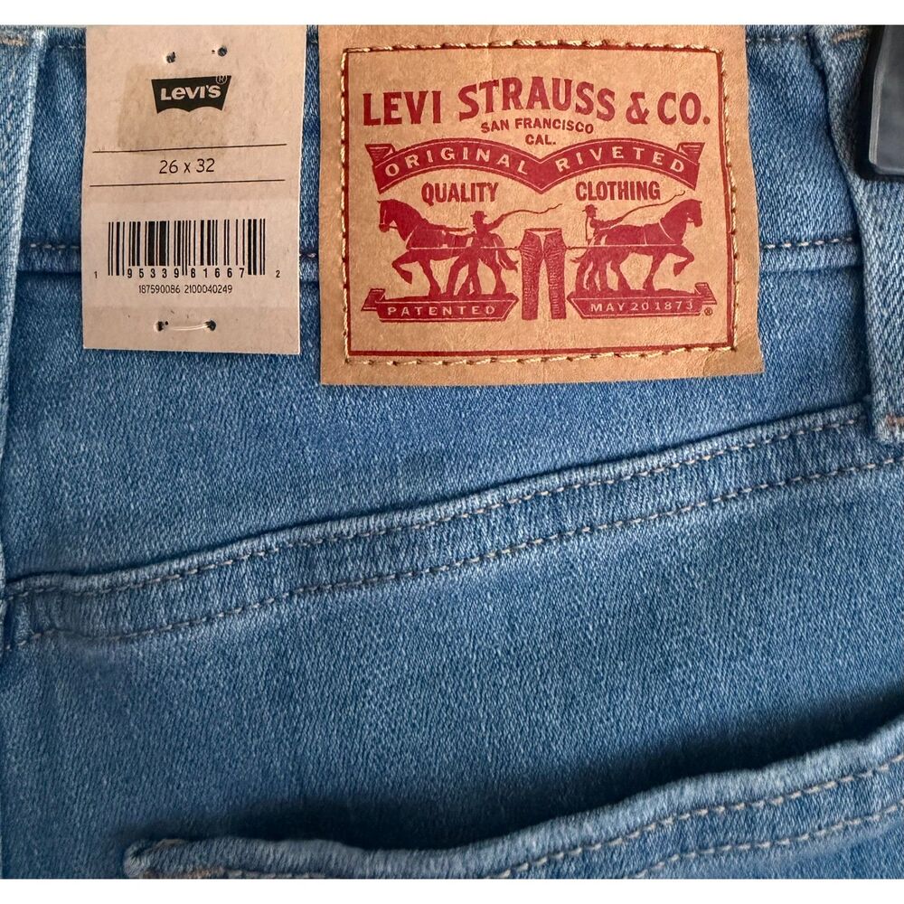 New! Levi's 725 High Rise Bootcut size 26x32 - Picture 7 of 7